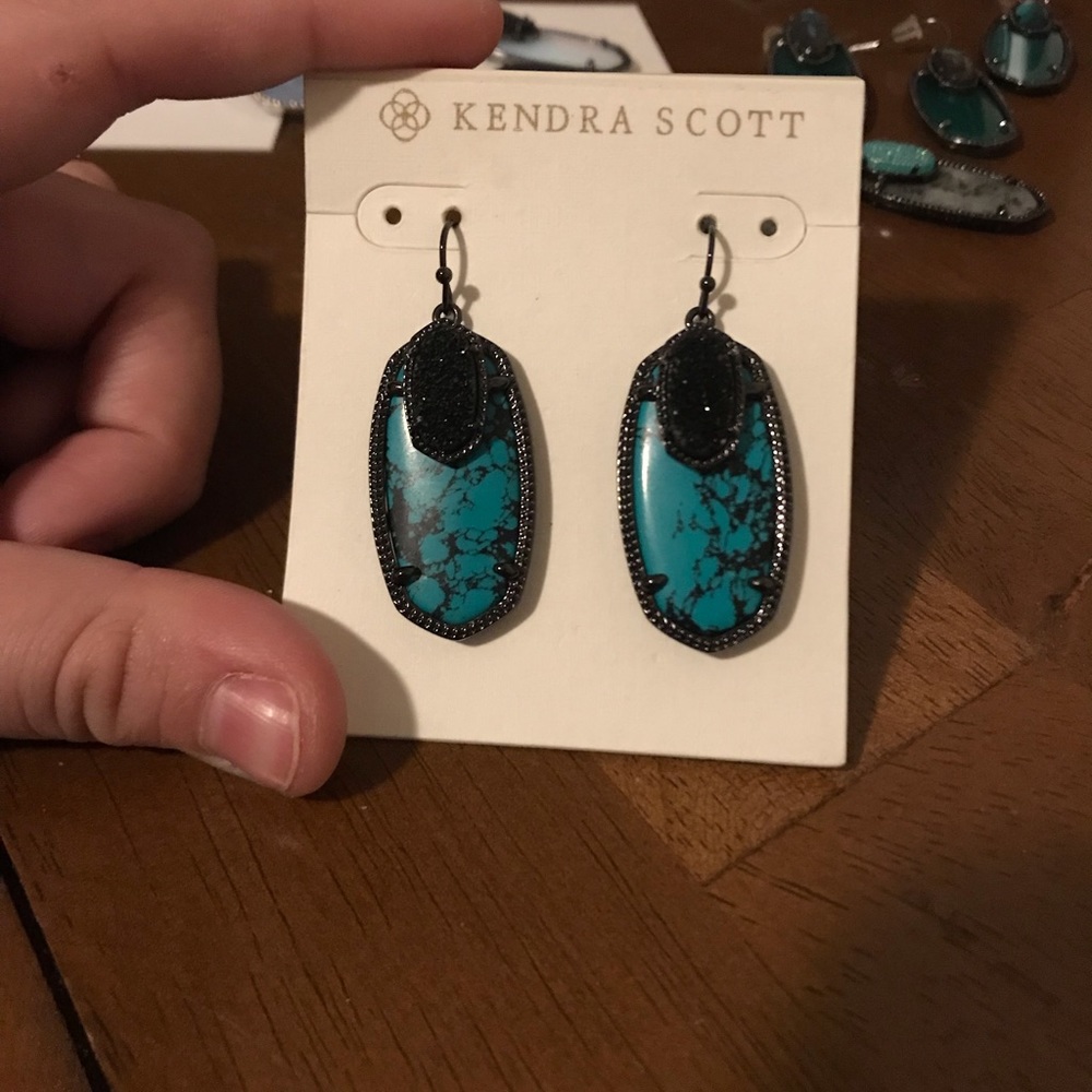 Kendra Scott Emmy